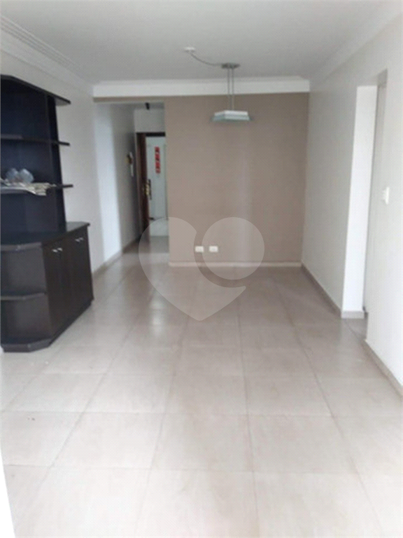 Apartamento à venda com 2 quartos, 75m² - Foto 4