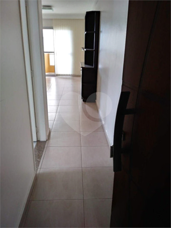 Apartamento à venda com 2 quartos, 75m² - Foto 9