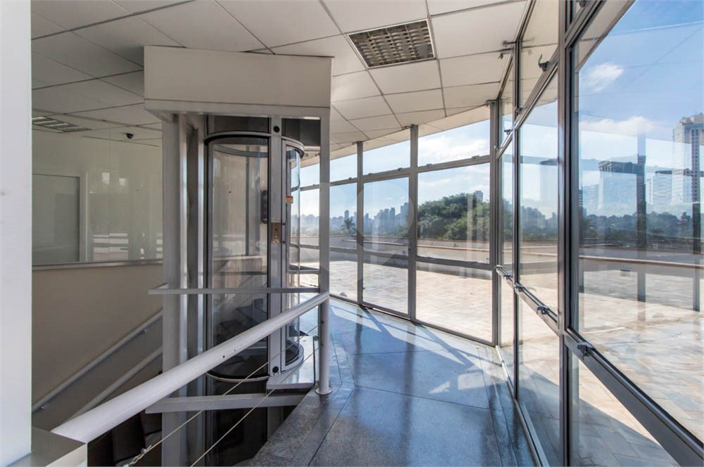 VENDA - LOCACAO PREDIO COMERCIAL - 3 ANDARES - PACAEMBU - 11 BANHEIROS - 12 VAGAS 