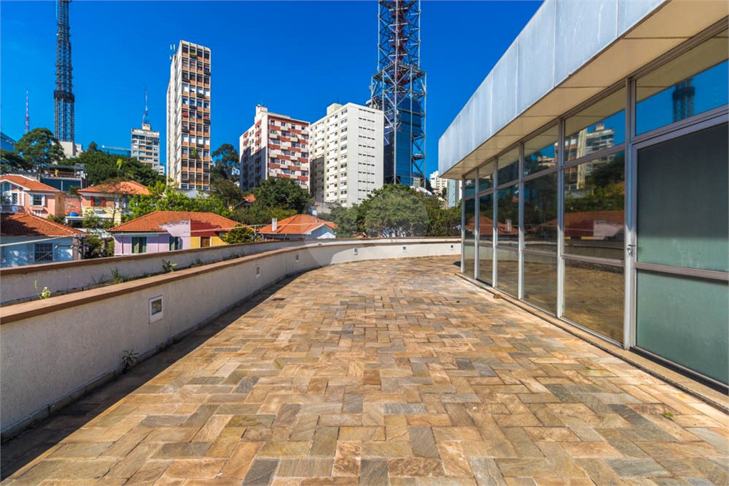 VENDA - LOCACAO PREDIO COMERCIAL - 3 ANDARES - PACAEMBU - 11 BANHEIROS - 12 VAGAS 