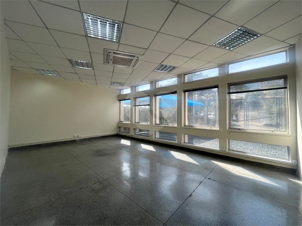 VENDA - LOCACAO PREDIO COMERCIAL - 3 ANDARES - PACAEMBU - 11 BANHEIROS - 12 VAGAS 