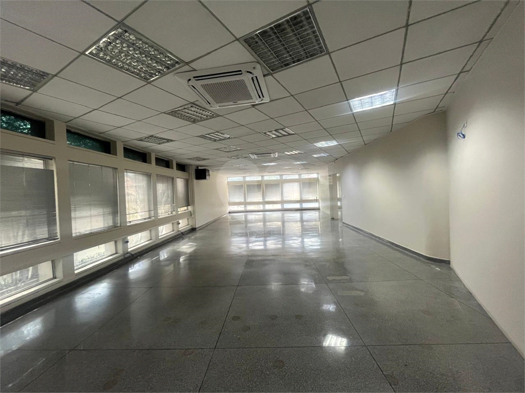VENDA - LOCACAO PREDIO COMERCIAL - 3 ANDARES - PACAEMBU - 11 BANHEIROS - 12 VAGAS 