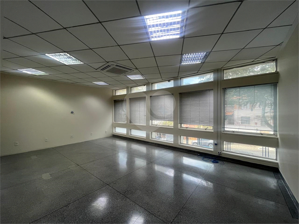 VENDA - LOCACAO PREDIO COMERCIAL - 3 ANDARES - PACAEMBU - 11 BANHEIROS - 12 VAGAS 
