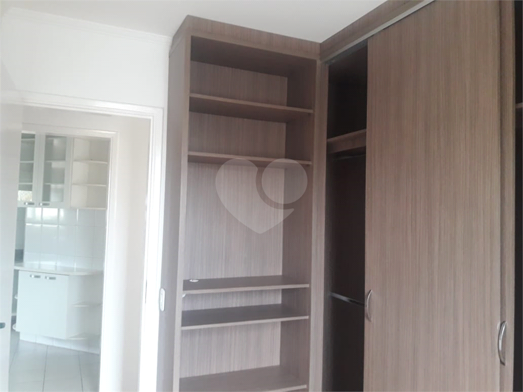 Apartamento Parada Inglesa- Pertinho do metro- 03 dormitorios- 01 suite - com armários planejados.