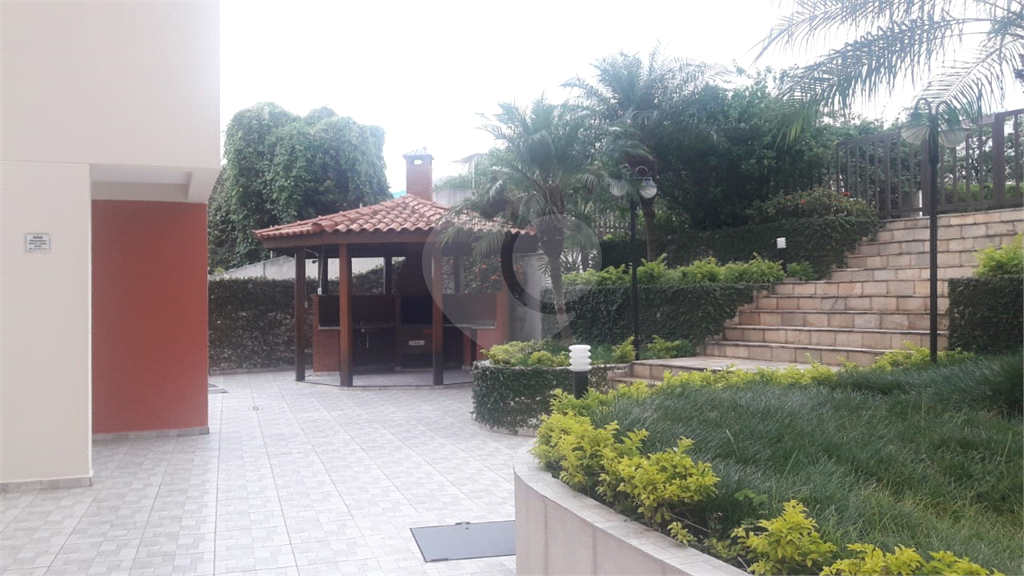 Apartamento Parada Inglesa- Pertinho do metro- 03 dormitorios- 01 suite - com armários planejados.