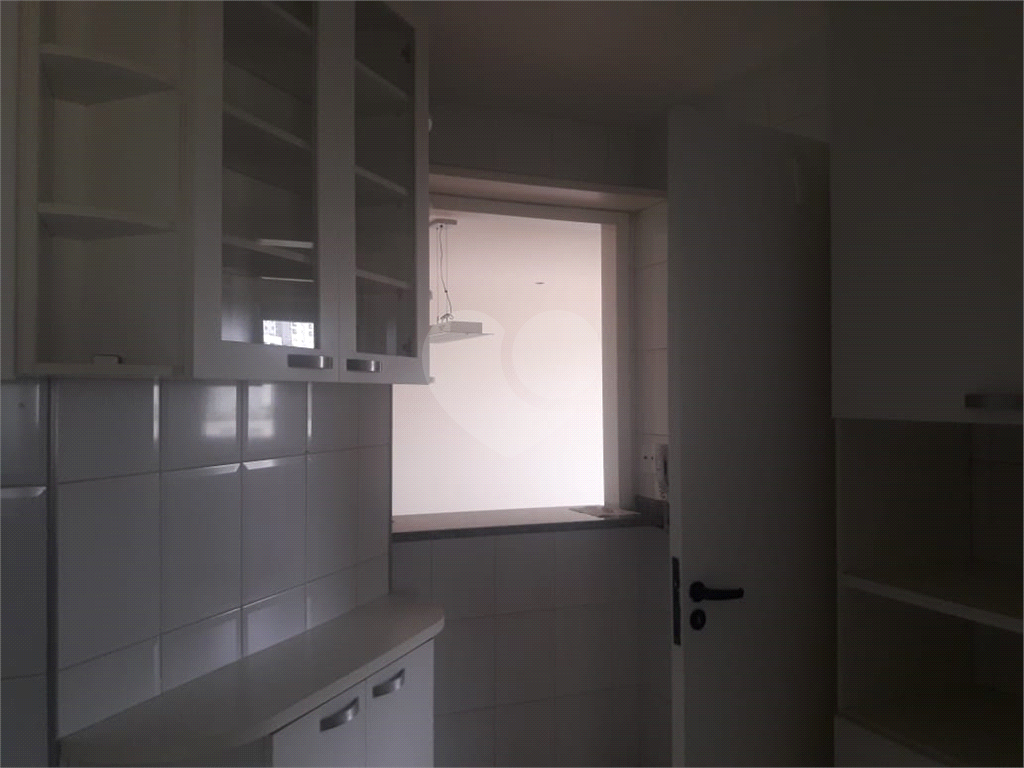 Apartamento Parada Inglesa- Pertinho do metro- 03 dormitorios- 01 suite - com armários planejados.