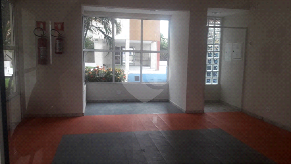 Apartamento Parada Inglesa- Pertinho do metro- 03 dormitorios- 01 suite - com armários planejados.