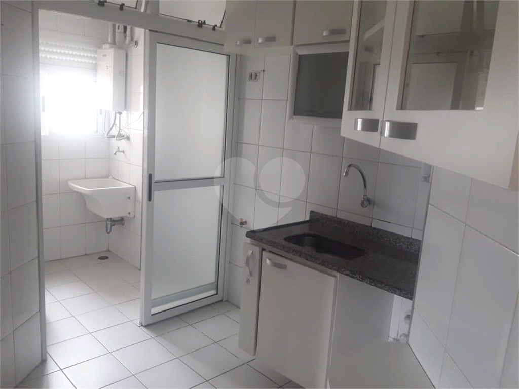 Apartamento Parada Inglesa- Pertinho do metro- 03 dormitorios- 01 suite - com armários planejados.