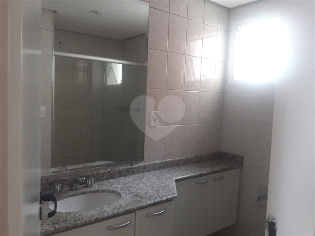 Apartamento Parada Inglesa- Pertinho do metro- 03 dormitorios- 01 suite - com armários planejados.