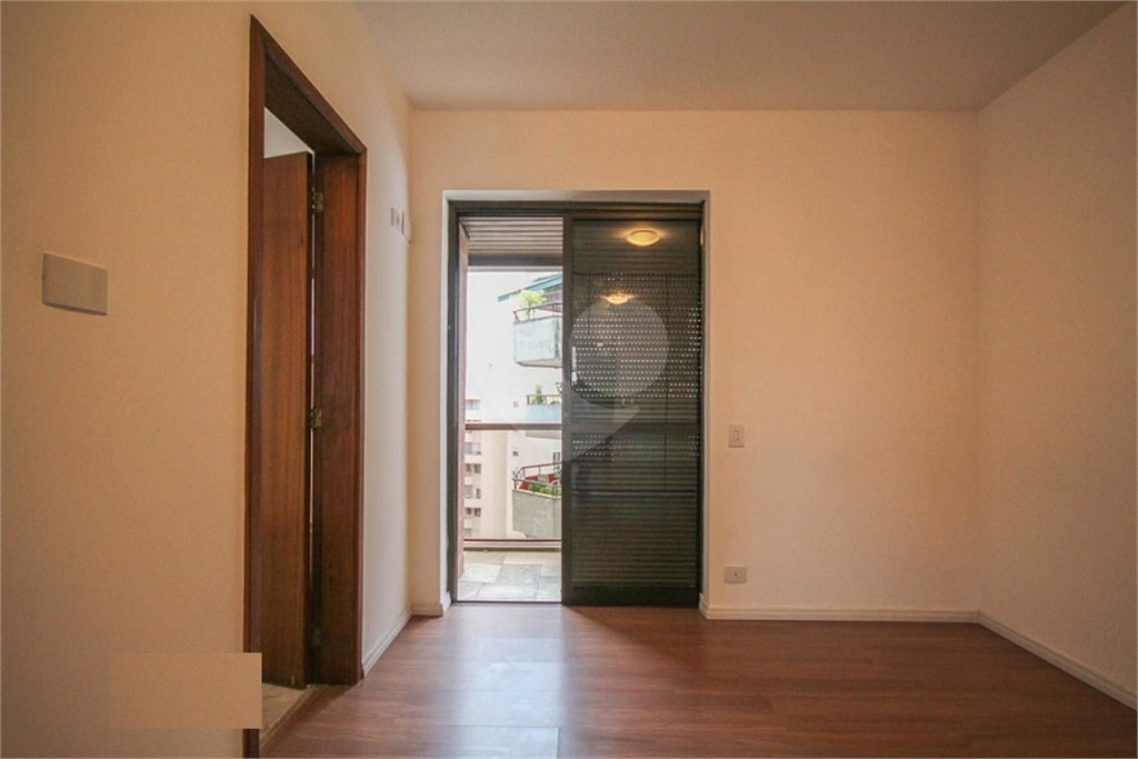Apartamento com piscina, sacada gourmet, zona sul