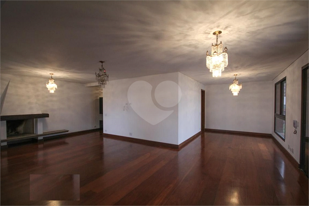 Apartamento com piscina, sacada gourmet, zona sul