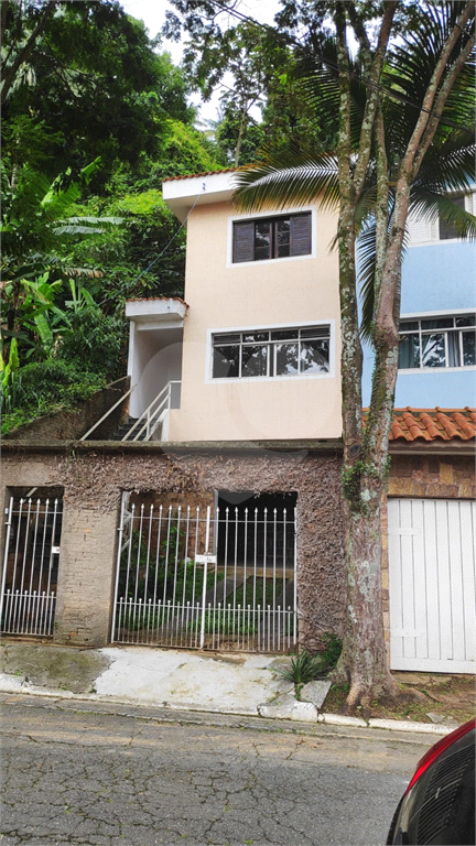 Sobrado 3 dormitórios no Tremembé