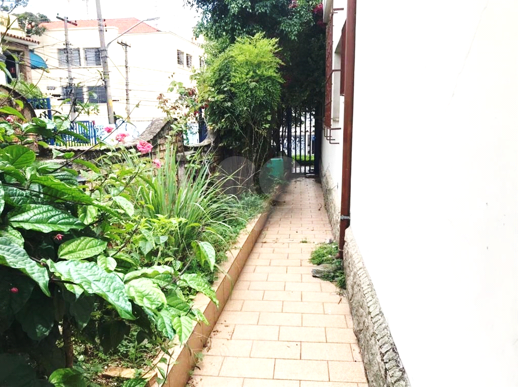 Sobrado comercial e ou residencial. 15 minutos a pé para o Metrô
