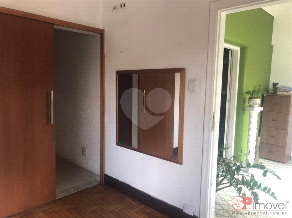 Sobrado comercial e ou residencial. 15 minutos a pé para o Metrô