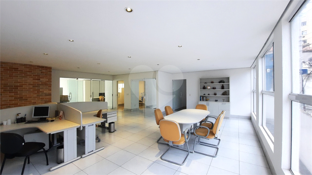 Prédio comercial no Jardim São Paulo