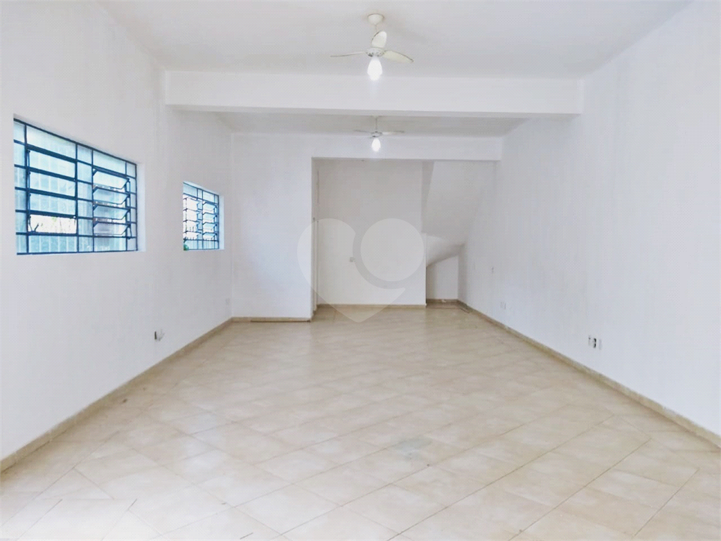 Prédio comercial e residencia em Santana. PERMUTA