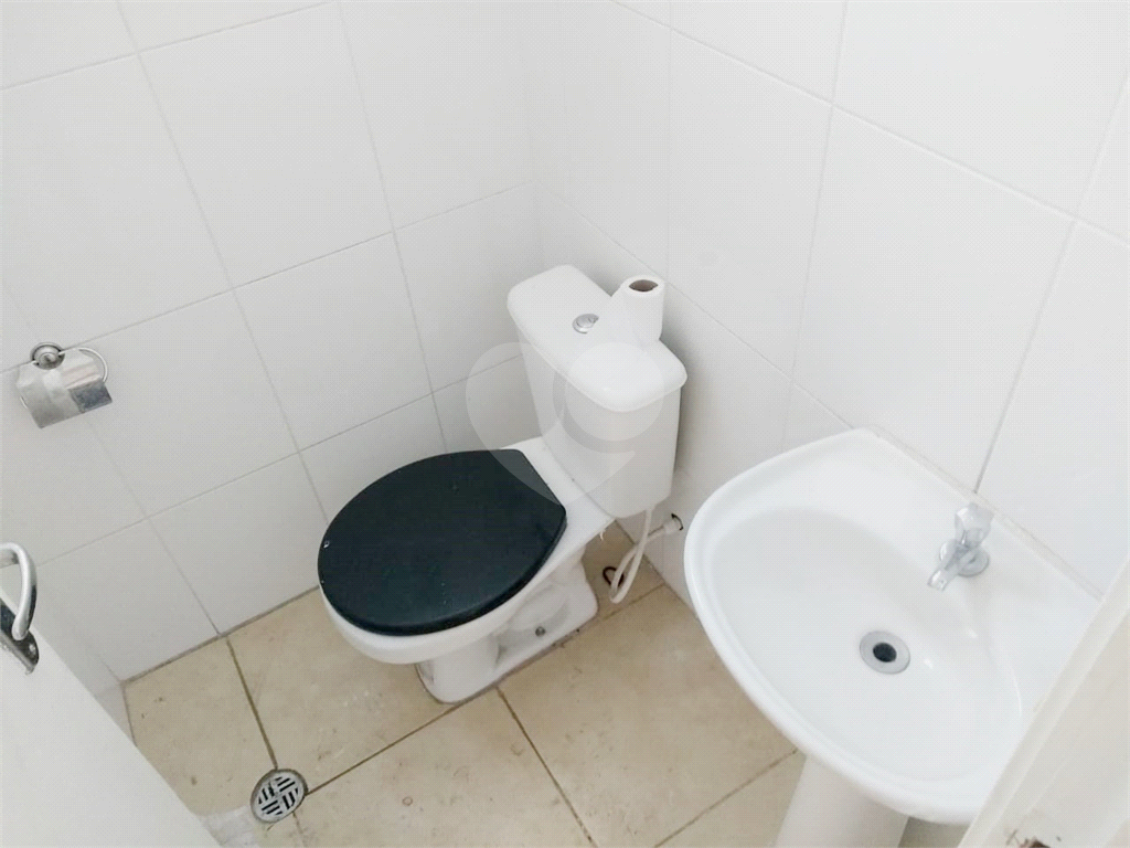 Prédio comercial e residencia em Santana. PERMUTA