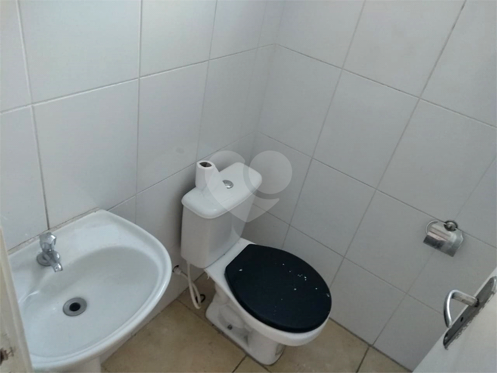 Prédio em Santana de esquina e dois andares. INVESTIDORES