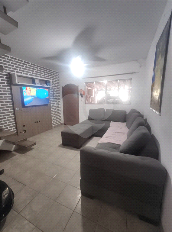 Sobrado-Oportunidade para ponto comercial 