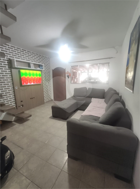 Sobrado-Oportunidade para ponto comercial 
