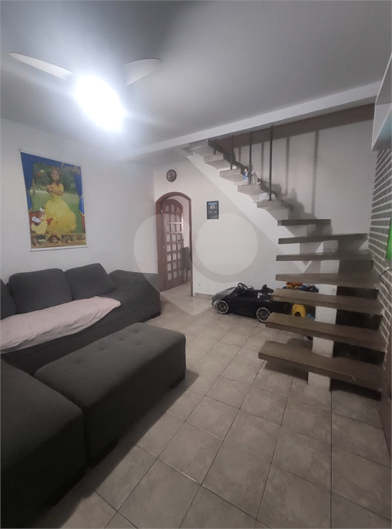 Sobrado-Oportunidade para ponto comercial 
