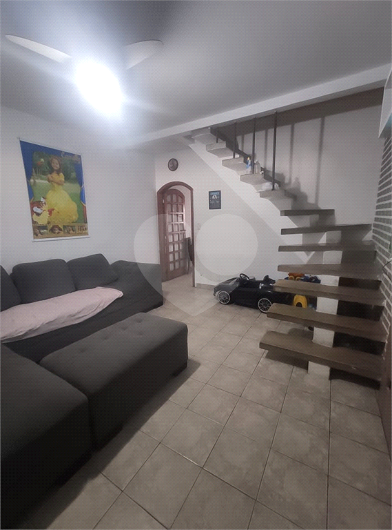 Sobrado-Oportunidade para ponto comercial 