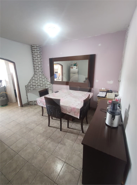 Sobrado-Oportunidade para ponto comercial 