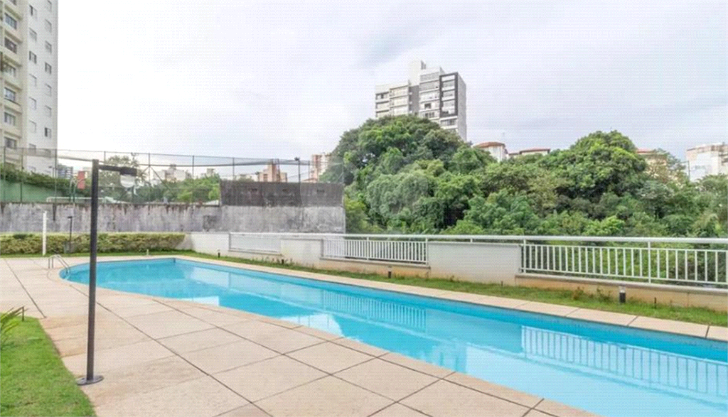 APARTAMENTO em SANTANA