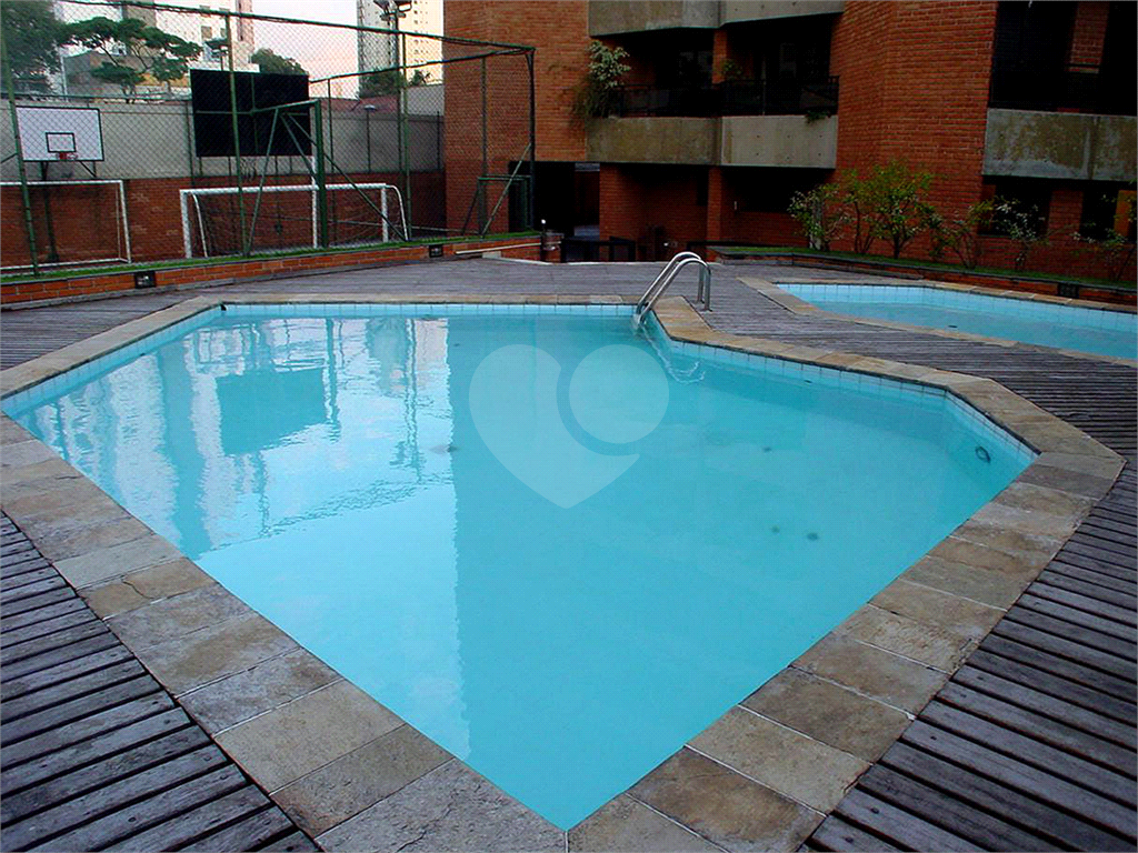 APARTAMENTO em BROOKLIN
