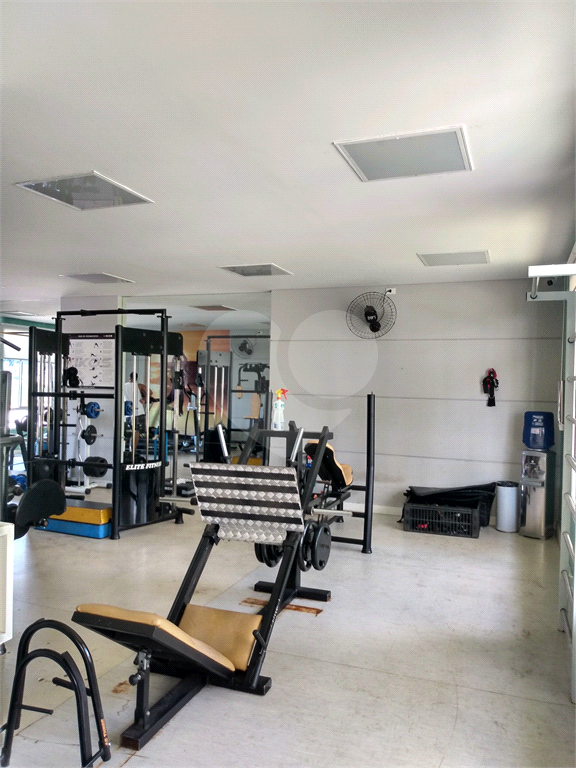 Apartamento reformado no Bairro do Limão