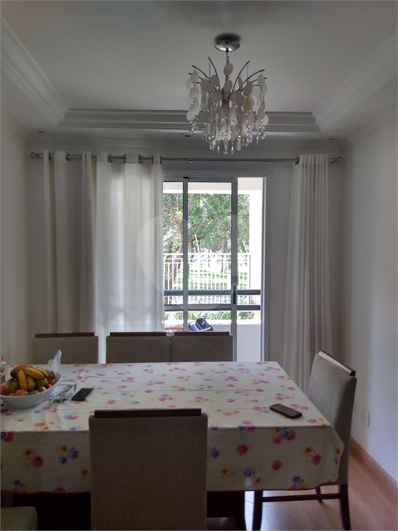 Apartamento reformado no Bairro do Limão