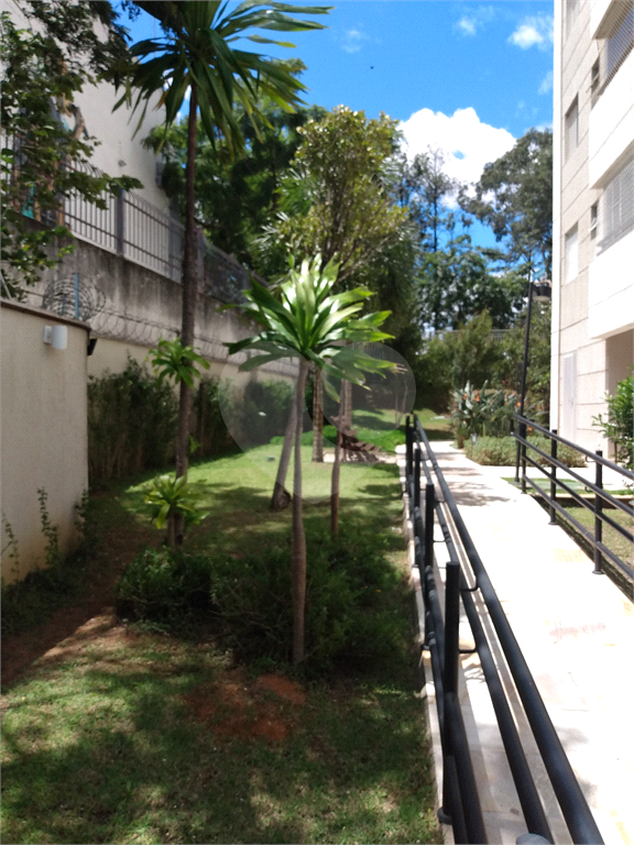 Apartamento reformado no Bairro do Limão