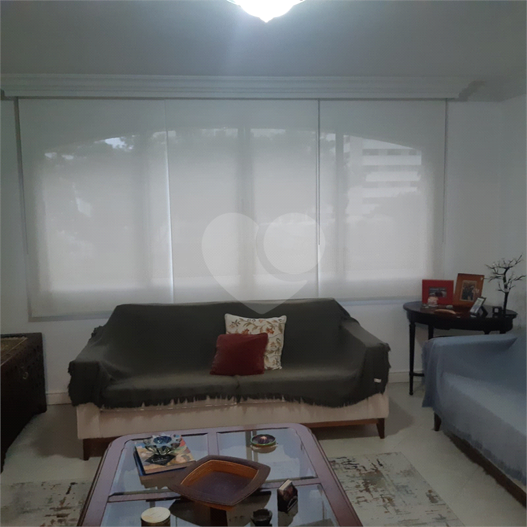 Apartamento à venda com 3 quartos, 180m² - Foto 9