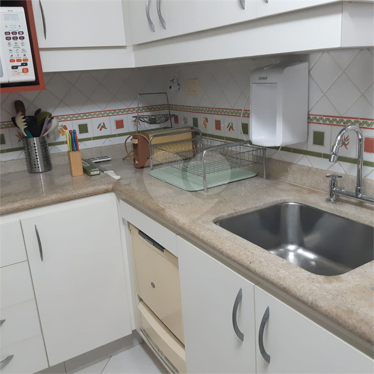 Apartamento à venda com 3 quartos, 180m² - Foto 28