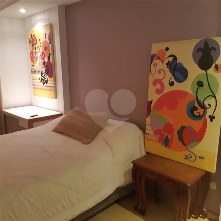 Apartamento à venda com 3 quartos, 180m² - Foto 19