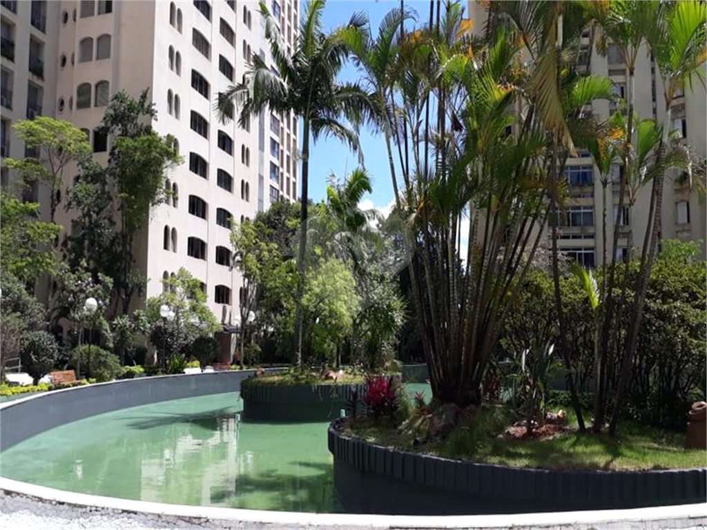 Apartamento à venda com 3 quartos, 180m² - Foto 35