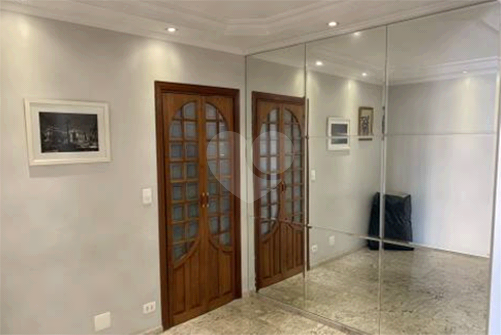 Amplo apartamento com 104 metros, na Região da Av Santa Inês, com 3 dormitórios, sendo uma suítes.