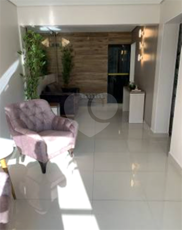 Amplo apartamento com 104 metros, na Região da Av Santa Inês, com 3 dormitórios, sendo uma suítes.