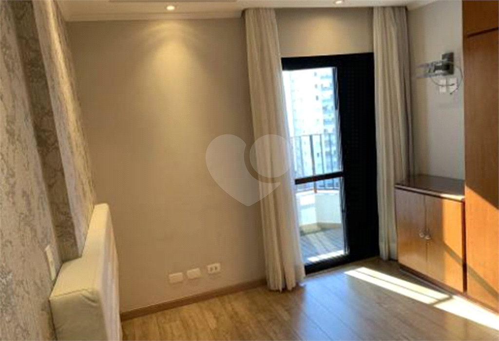 Amplo apartamento com 104 metros, na Região da Av Santa Inês, com 3 dormitórios, sendo uma suítes.