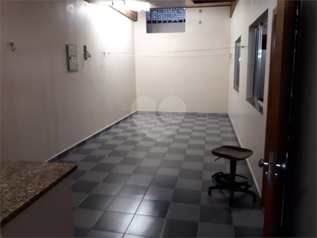 Sobrado à venda com 6 quartos, 254m² - Foto 13