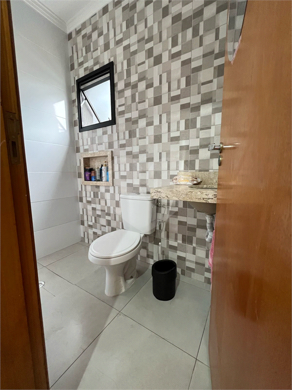 sobrado tres quartos sendo tres suites duas vagas santa terezinha