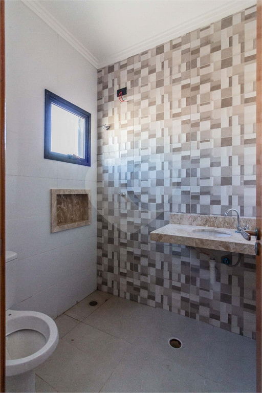 sobrado tres quartos sendo tres suites duas vagas santa terezinha