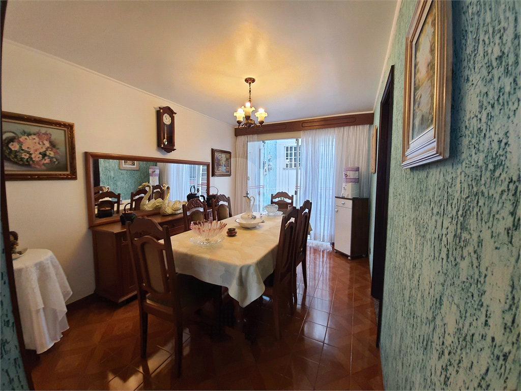 Sobrado, ótima localização, 