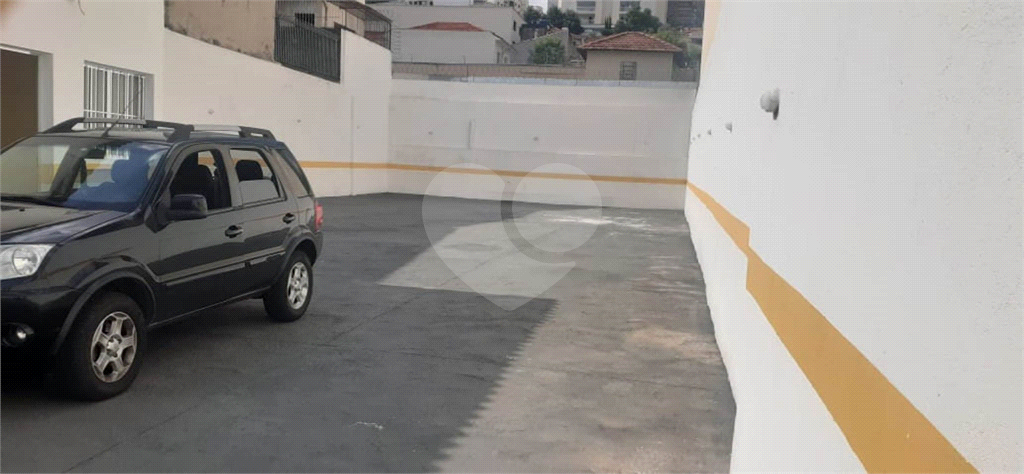 Aluga ou vende estacionamento e loja 