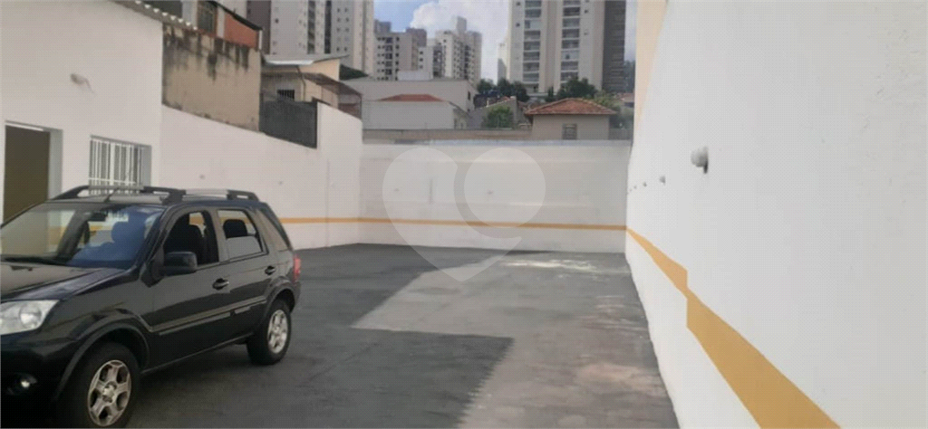 Aluga ou vende estacionamento e loja 