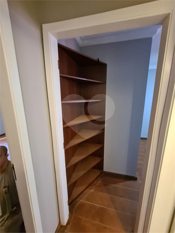 Apartamento à venda com 6 quartos, 196m² - Foto 18