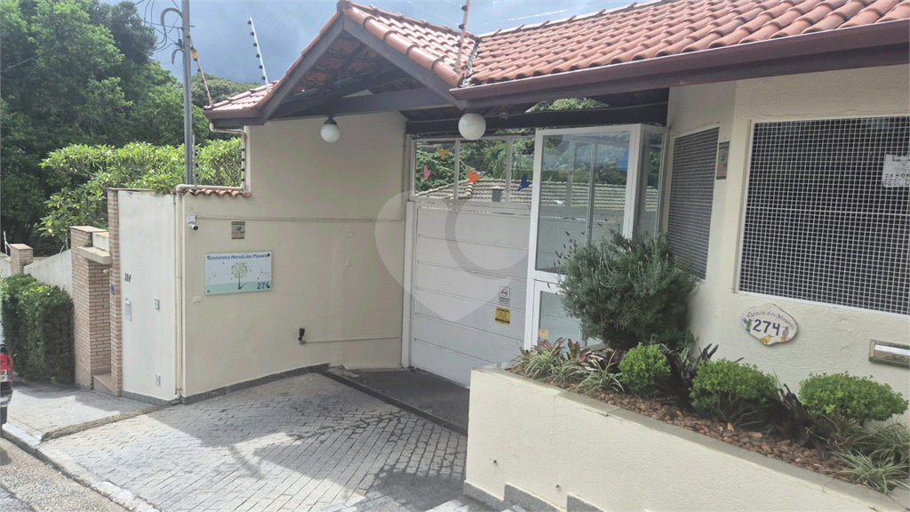 Casa em condominio com linda vista para Serra da Cantareira 