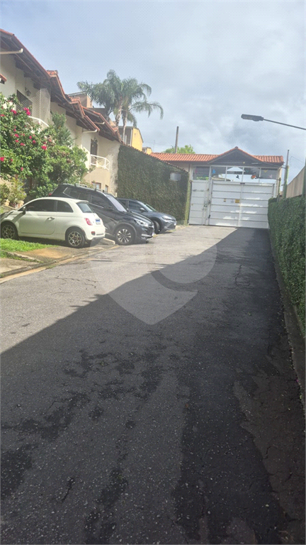 Casa em condominio com linda vista para Serra da Cantareira 