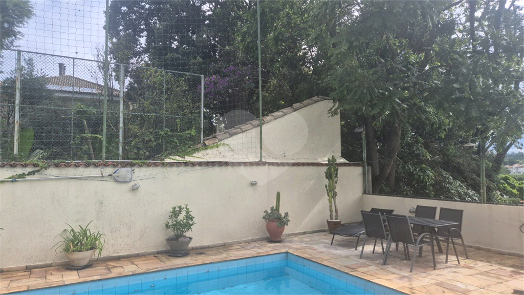 Casa em condominio com linda vista para Serra da Cantareira 
