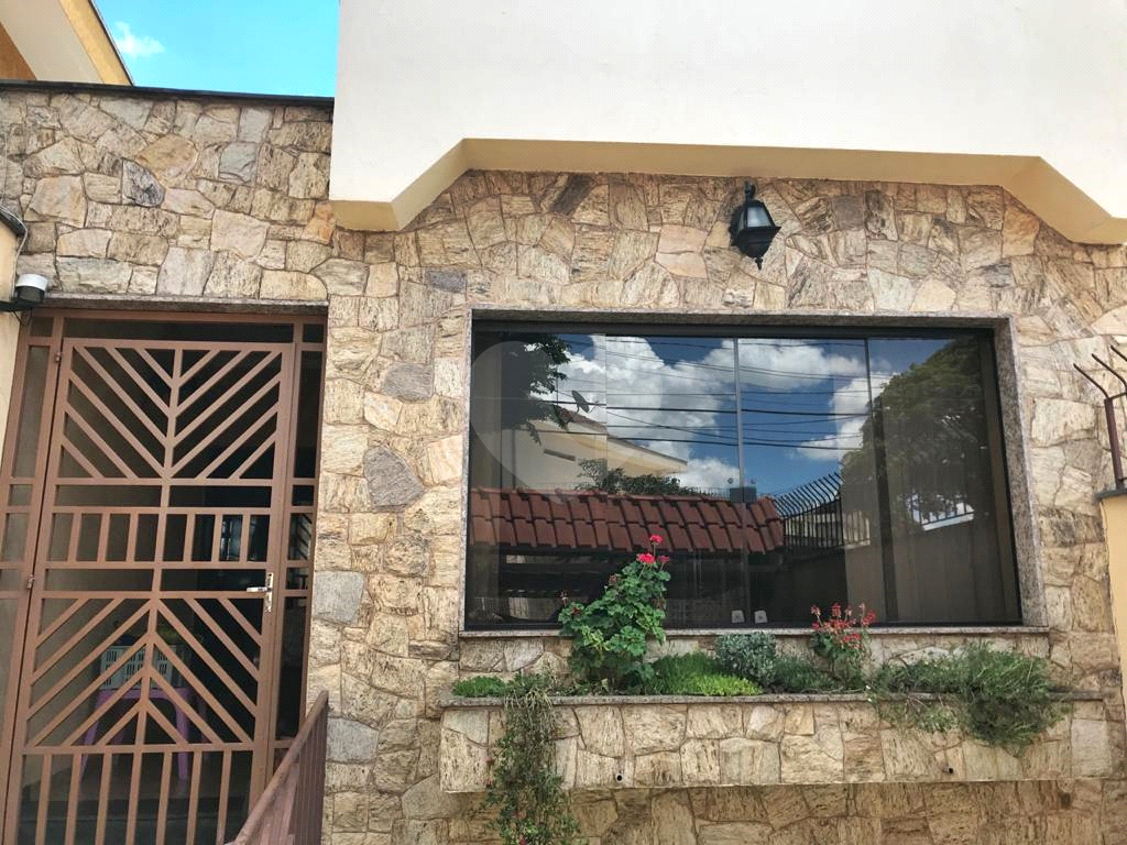 Sobrado de 4 andares no bairro do Tucuruvi. 5 minutos para o Metrô